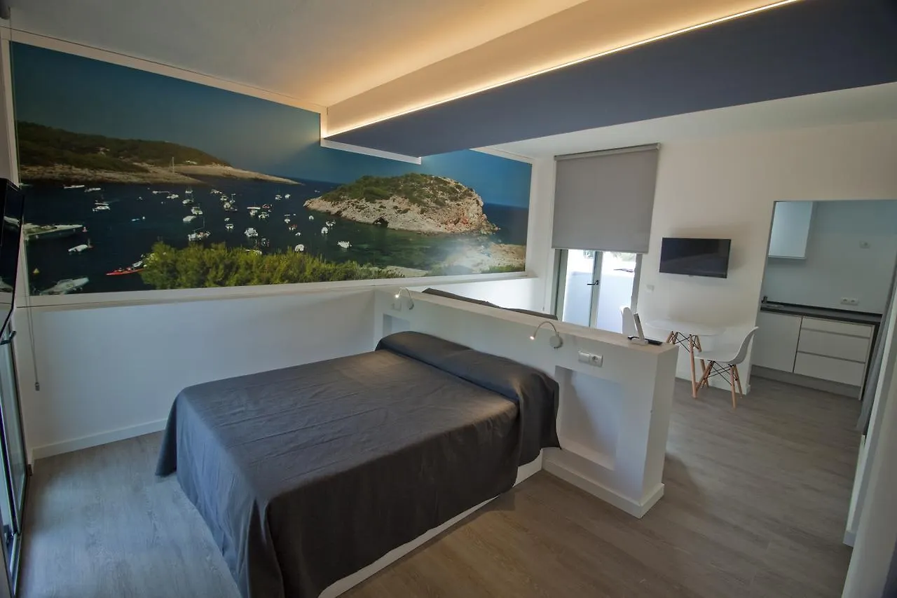Hostal Sa Vinya Suites 30-35M2 Portinatx